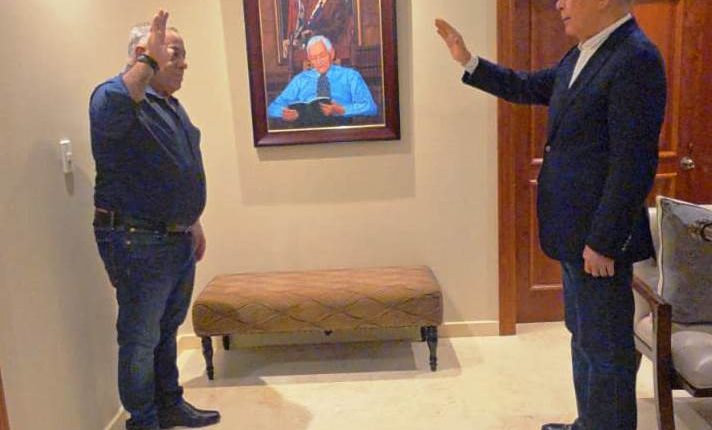 Danilo Medina juramento a Edward Reyes.