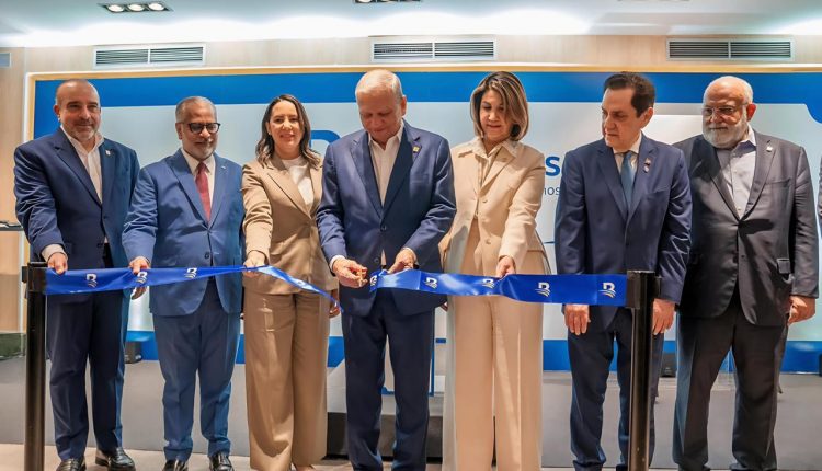 Apertura de feria del Banco de Reservas en Madrid.