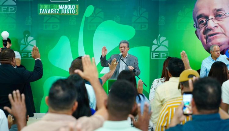 Leonel Fernández encabeza juramentación.