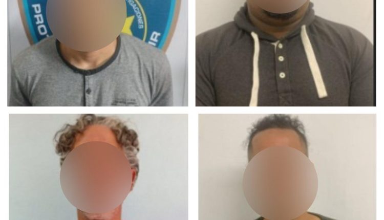 Detenidos por fraude electrónica.