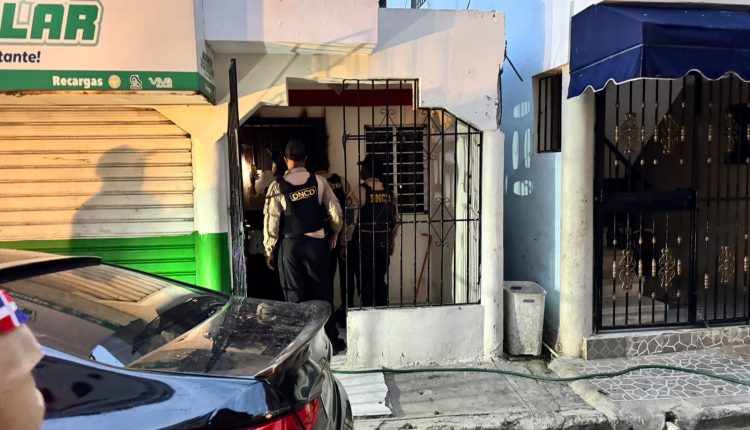 Operativo de la DNCD en el Distrito Nacional.