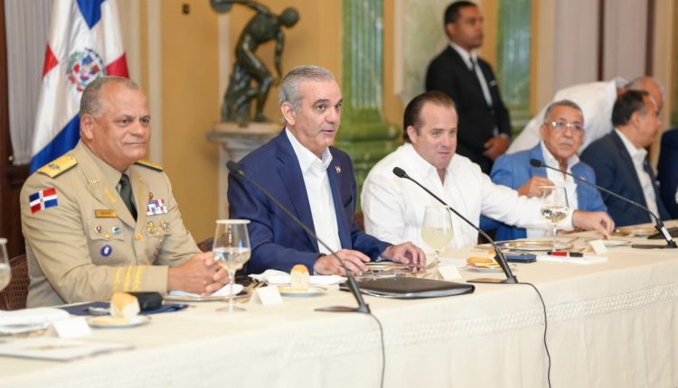 Abinader hizo presentación del plan de seguridad en la zona fronteriza.