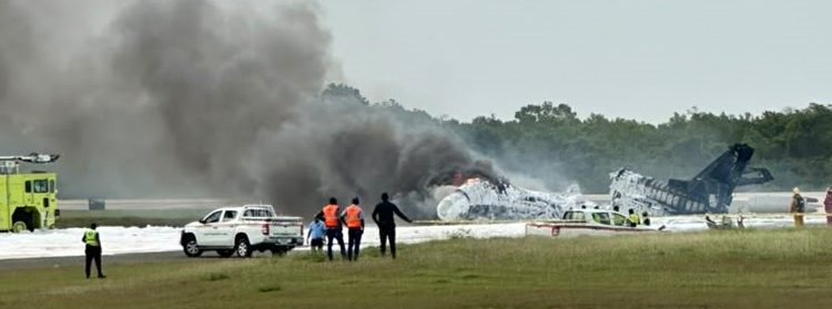 Aeronave accidentada en el aeropuerto de La Romana.
