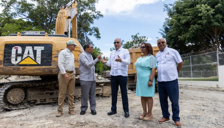 Andrés Bautista encabeza construcción del Jardín Botánico en San Juan de la Maguana.