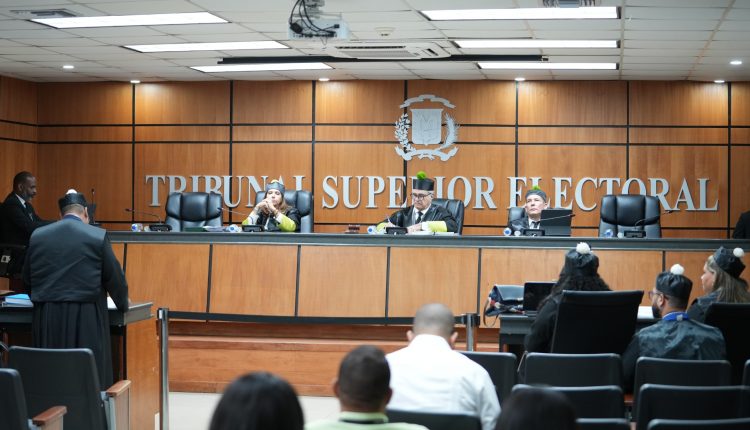 Audiencia del TSE.