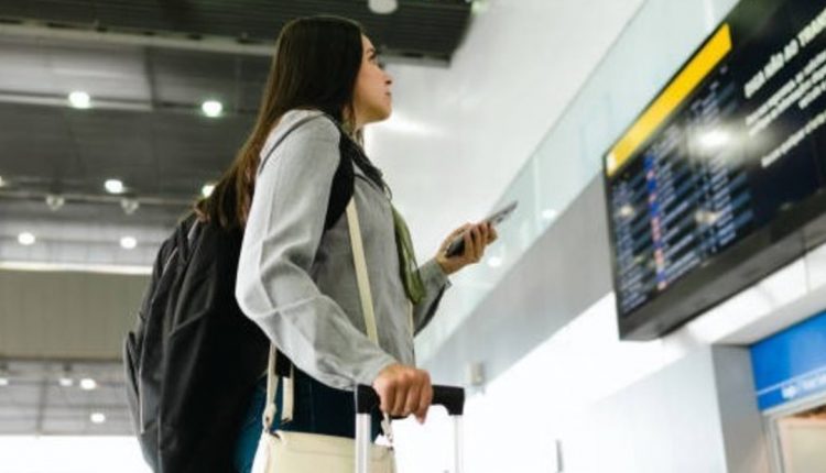 Pasajeros serán afectados con aumento en los pasajes aéreos.