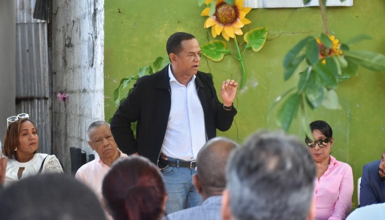 Julio César Valentín encabeza actividad en Puerto Plata.