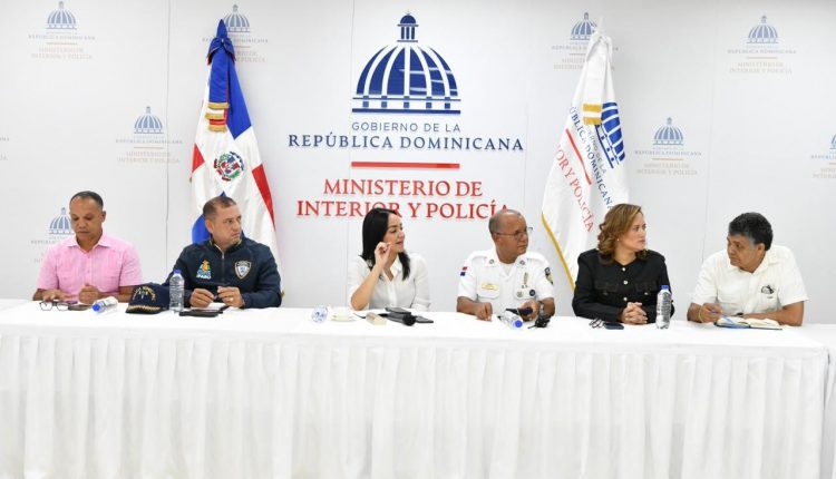 Reunión de autoridades sobre situación de los motociclistas.