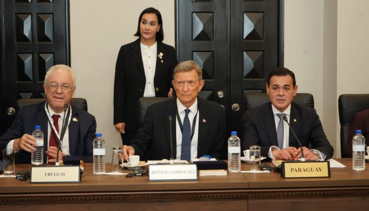 Roberto Álvarez en Asamblea de OEA.