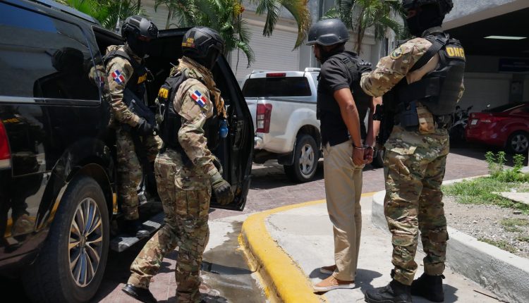 Willy Batista Santos recibido por las autoridades dominicanas.
