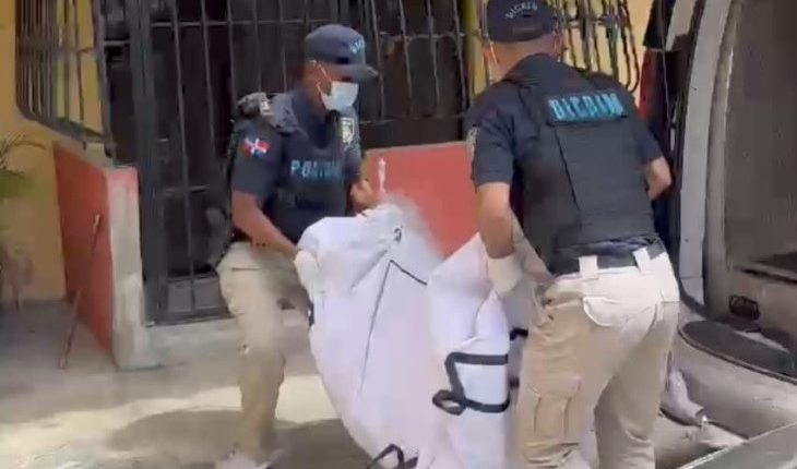 Cuerpos de mujer e hijo encontrados en vivienda.