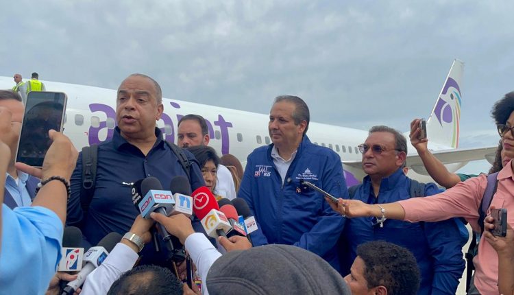 Delegación dominicana recibida en Venezuela.