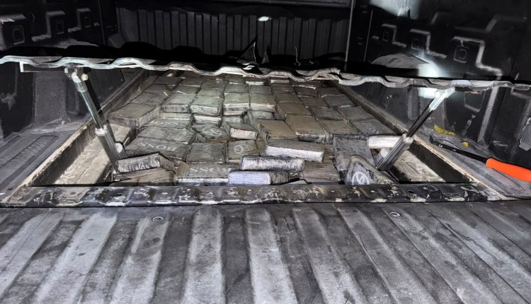 Cocaína incautada a dos detenidos en la provincia Santo Domingo.