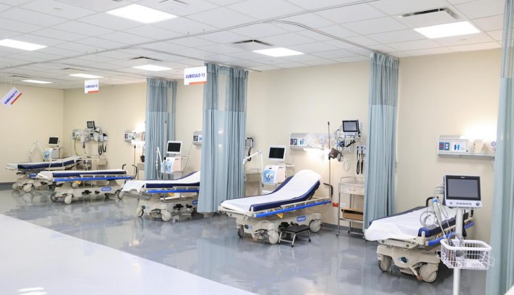 Sala de camas habilitada en hospital.