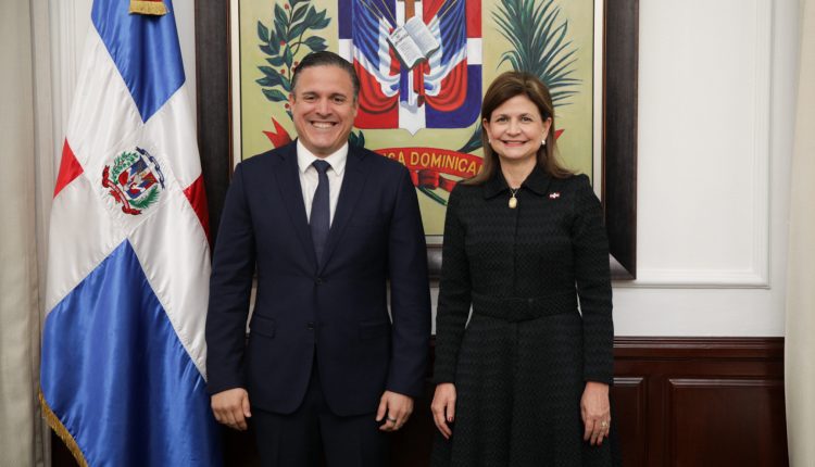 Jean Luis Rodríguez y Raquel Peña.