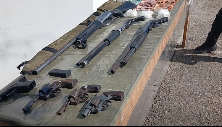 Armas ocupadas en Barahona y San Juan