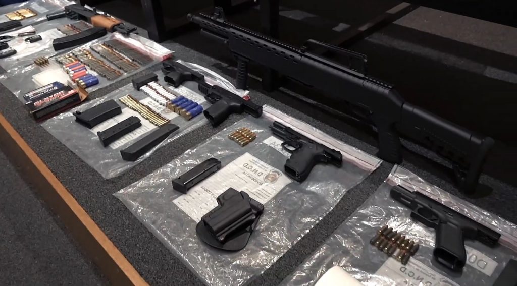Armas y otros objetos ocupados a red en San Pedro de Macorís.