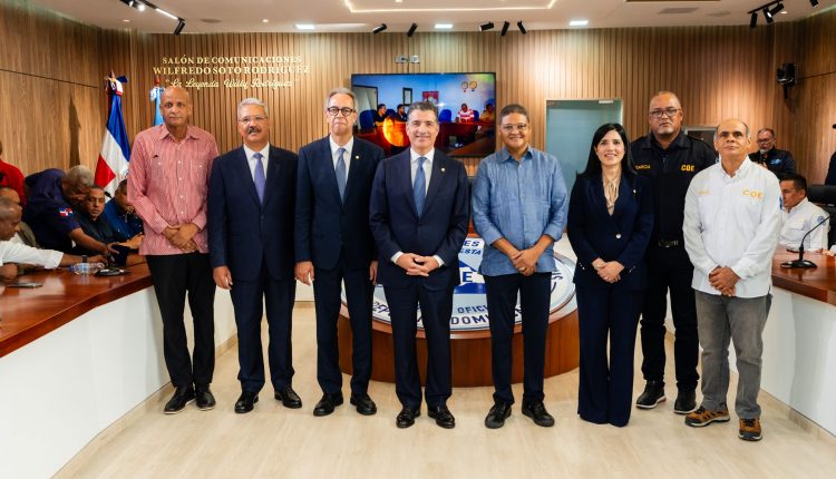 Edwin Olivares, José Luis Guzmán, José Mármol, Christopher Paniagua, Juan Manuel Méndez, Mariel Bera, Luis David Cruz y Carlos Manuel Paulino Cárdenas.