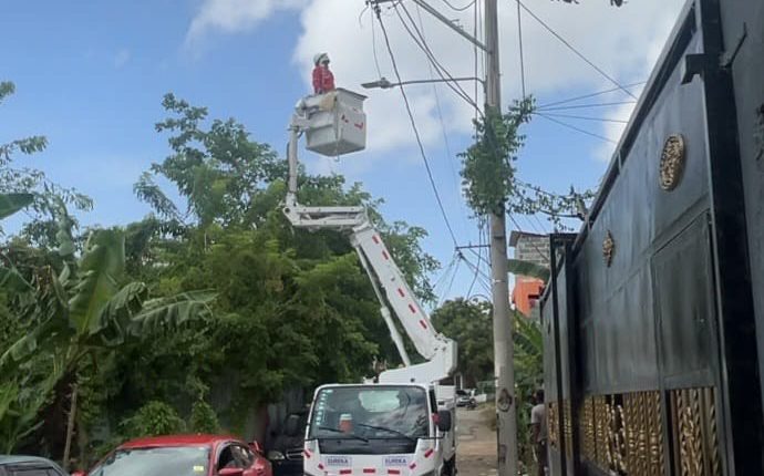 Brigada de Edesur en operativo en Herrera.