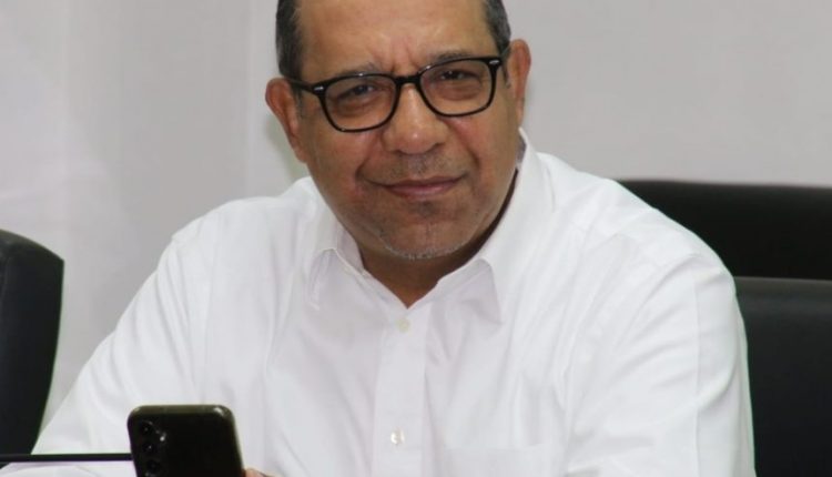 Carlos Manzano