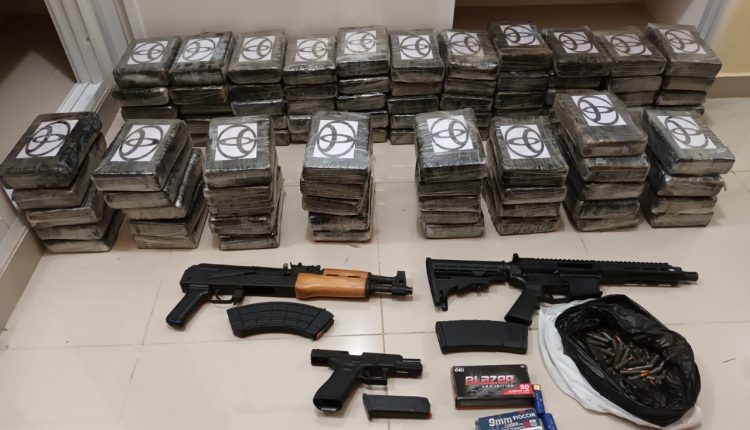 Doga y armas ocupadas a red que operaba en San Pedro de Macorís.