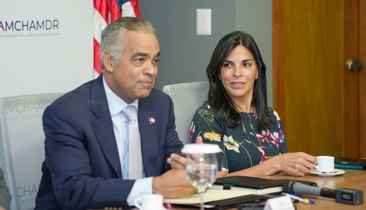 Joel Santos se reunió con cúpula empresarial.