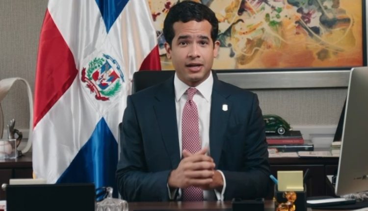 Omar Fernández, senador del Distrito Nacional.