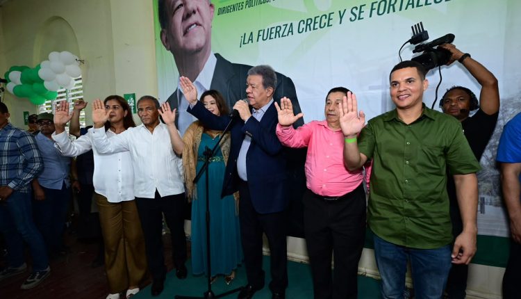 Nuevos miembros juramentados en la Fuerza del Pueblo en Mao.