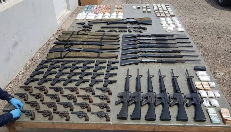 Armas ocupadas por la Policía.