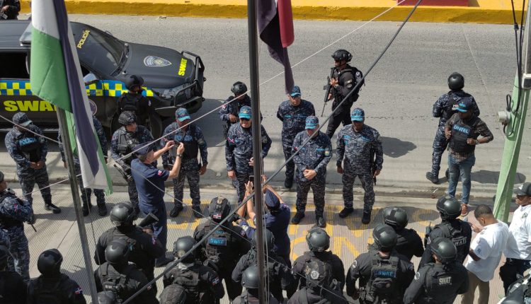 Director de la Policía arenga agentes en Navarrete.