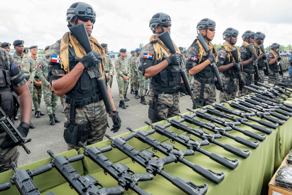 Armamentos entregados a la Armada y a la Fuerza Aérea.