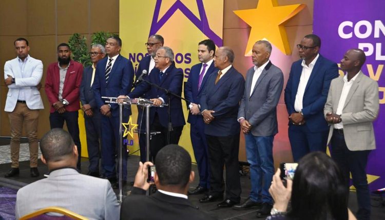 Rubén Bichara fija posición del PLD junto a otros dirigentes.