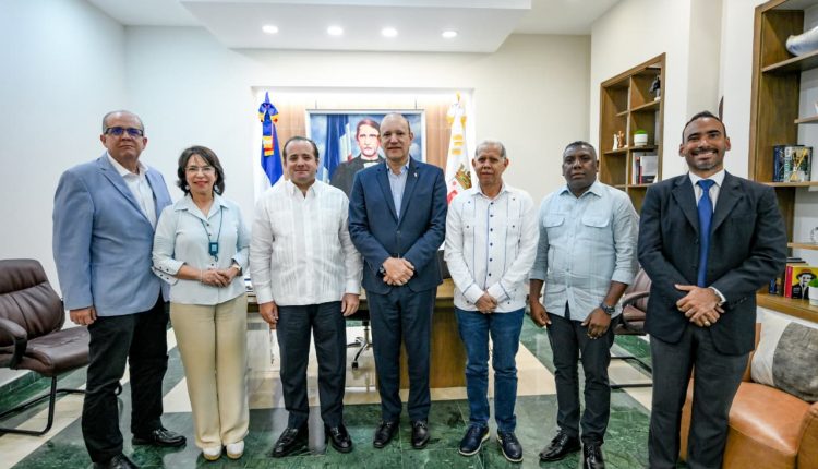 José Ignacio Paliza y Ulises Rodríguez encabezaron reunión.