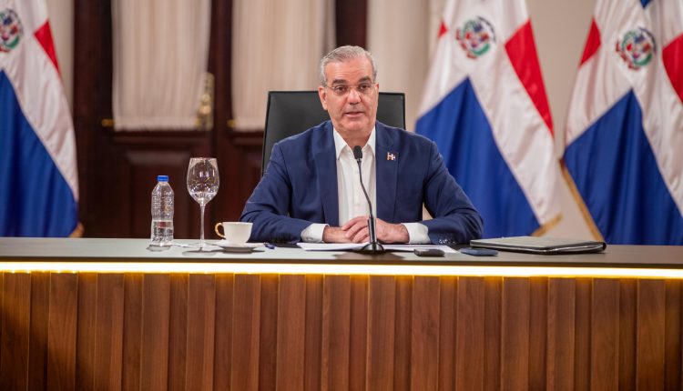 Luis Abinader aborda el tema policial en LA Agenda Semanal.