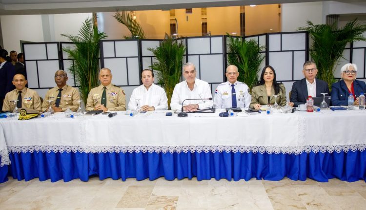 Luis Abinader encabezó reunión sobre la seguridad ciudadana.