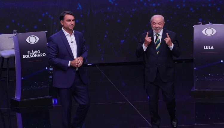 Flávio Bolsonaro y Lula da Silva.