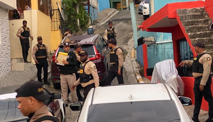 Operativo de la DNCD en Sabana Pedida.