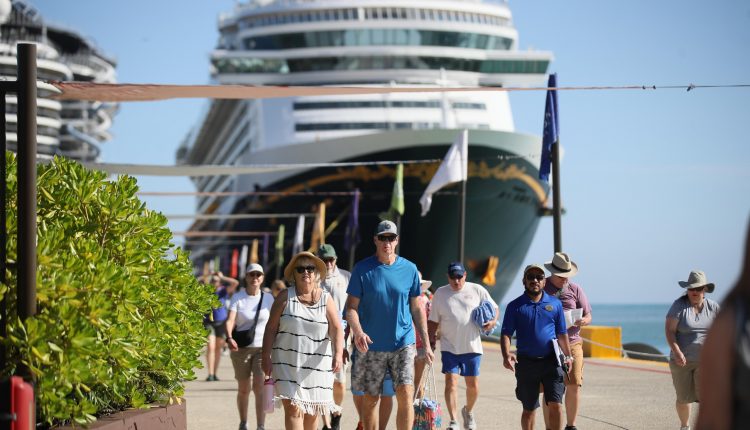 Cruceristas recibidos en Puerto Plata.