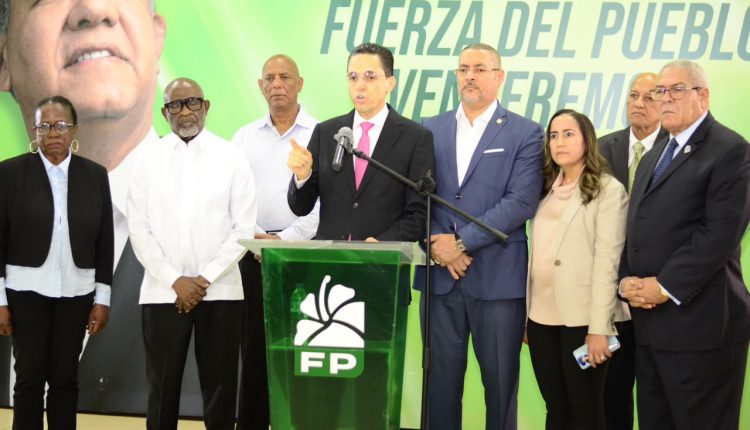 Dirigentes de Fuerza del Pueblo fijan posición sobre alzas en combustibles.