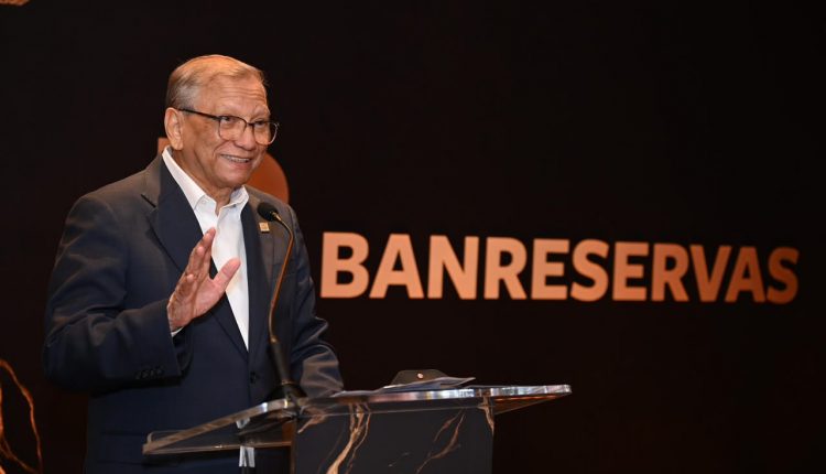 Leonardo Aguilera, presidente del Banco de Reservas.