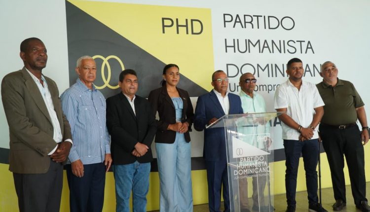 Dirigentes del PHD.